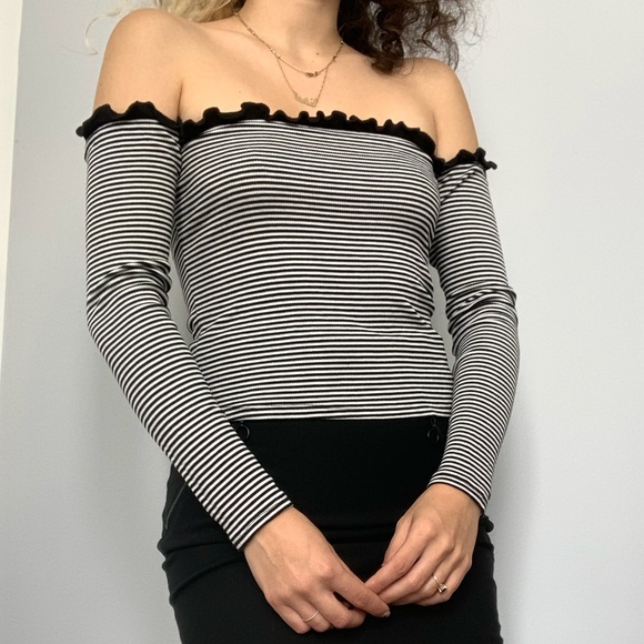Forever 21 Striped Off The Shoulder Top - Picture 1 of 2